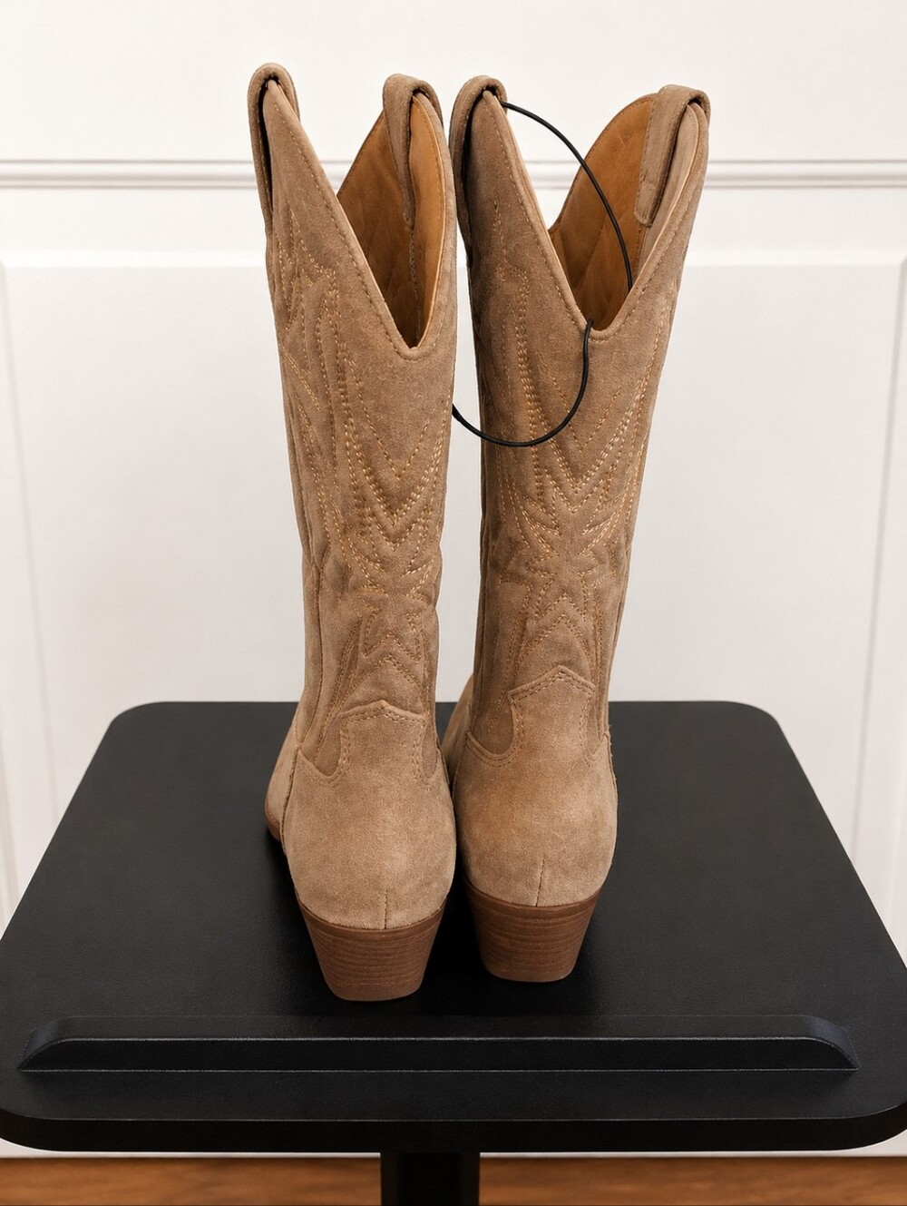 Time and Tru Tan Suede Western Boots - Picture 6 of 8